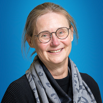 dr. Anne van den Brink